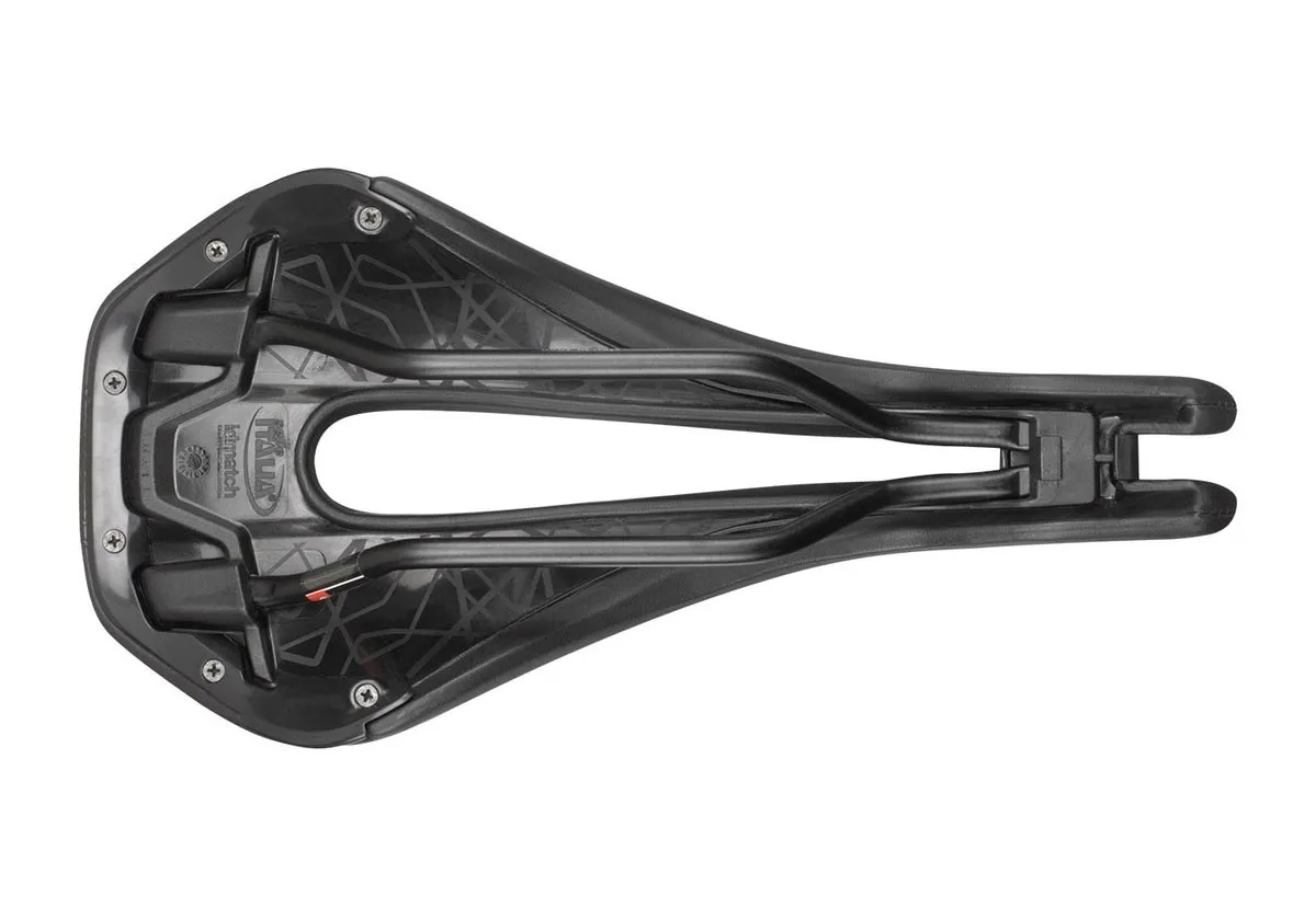 Selle Italia Novus Endurance Saddle TM Superflow S3 black