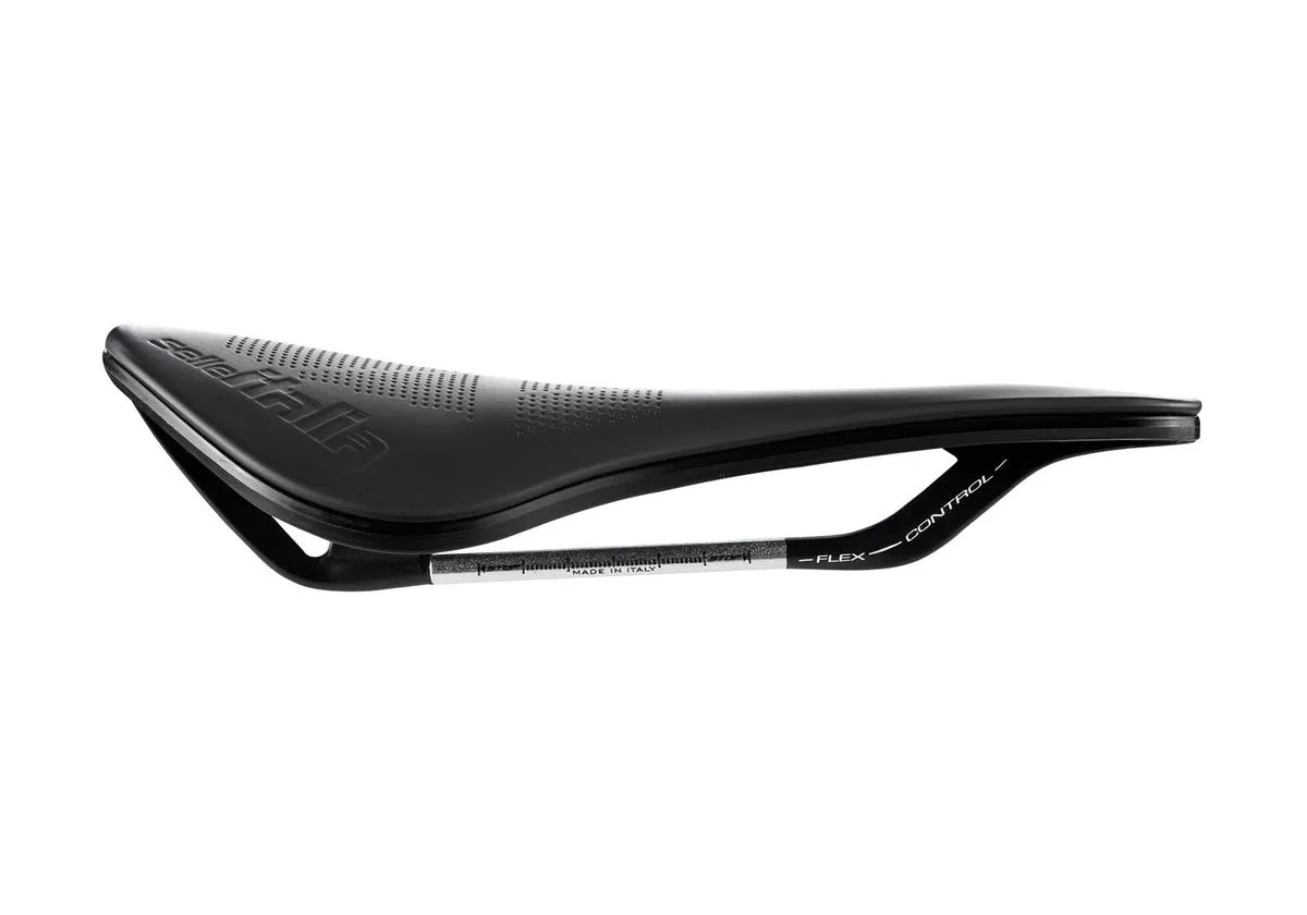 Selle Italia Novus Boost Saddle EVO Superflow X-Tech Saddle L3 Width 145mm Frame Steel black