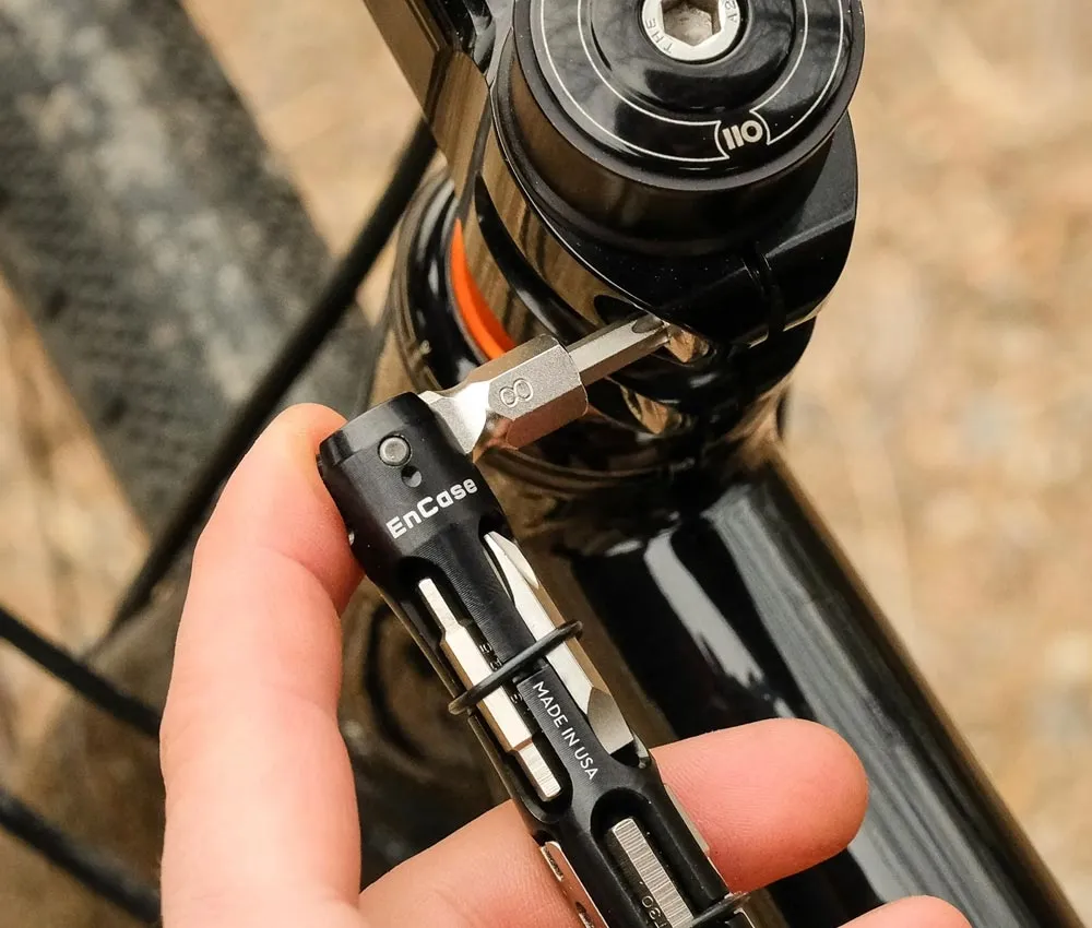 Wolf Tooth EnCase Hex Bit Wrench Multitool – Bit holder / Spoke + valve core wrench