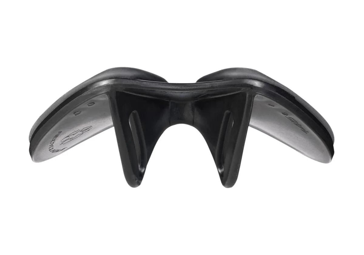 Selle Italia Model X Leaf Superflow Fec-Alloy Superflow Saddle L3 Width 145mm Frame Steel black-green