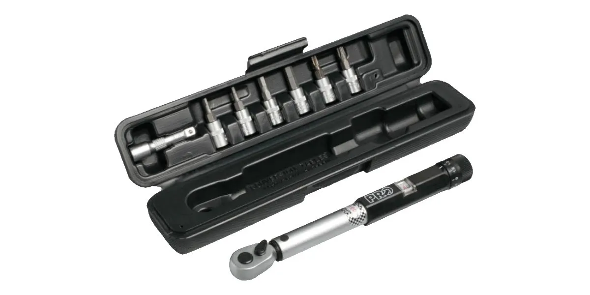 Torque wrench 3–15 Nm, including 6 bits