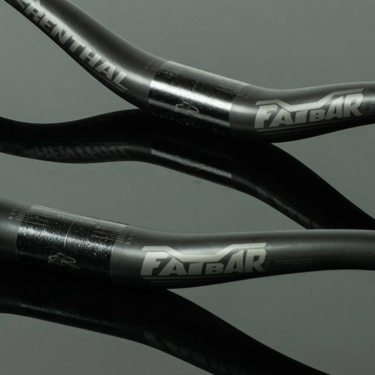 Renthal V3 Fatbar Lite Carbon MTB Riser 31.8 mm diameter | 760 mm width x 40 mm rise